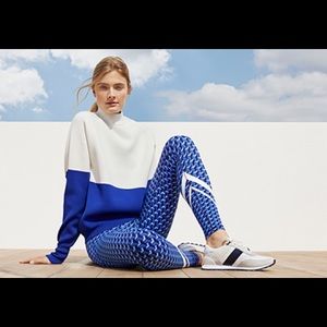 Tory Sport printed chevron leggings